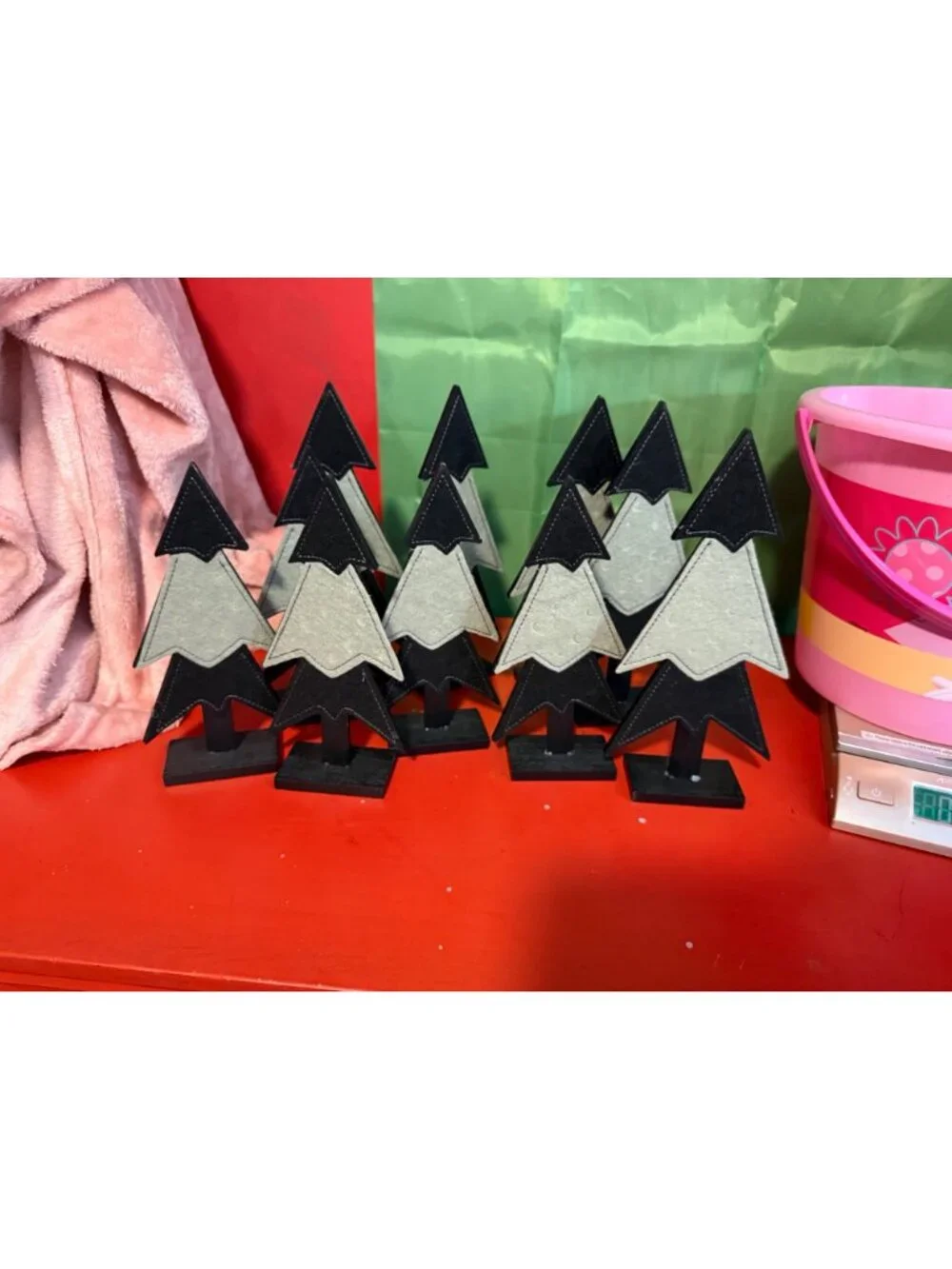 Target Hyde & EEK! Boutique Halloween Mini Mantle Trees – Set of 8 – Black & Whi